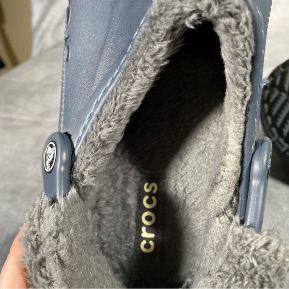 CROCS Clog Shoes Unisex Blue Mens 9 Womens 11 Fleece Lined Back Strap - Picture 10 of 11